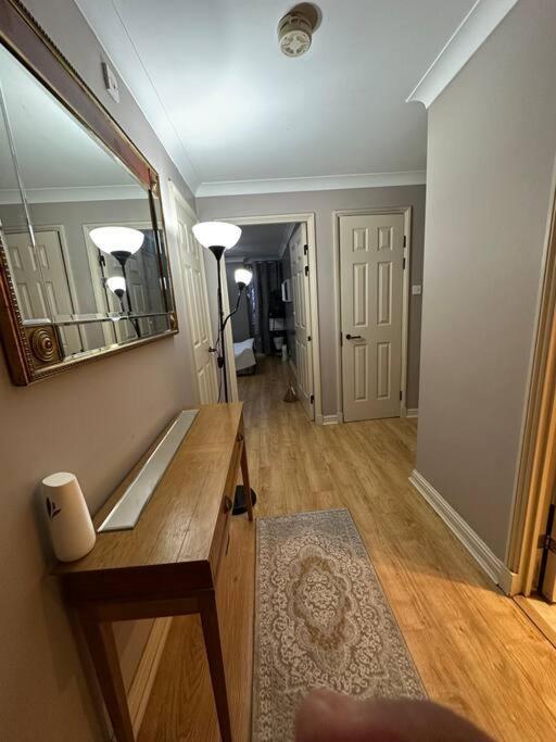 A 2 Standard Bedrooms Flat London Exterior photo